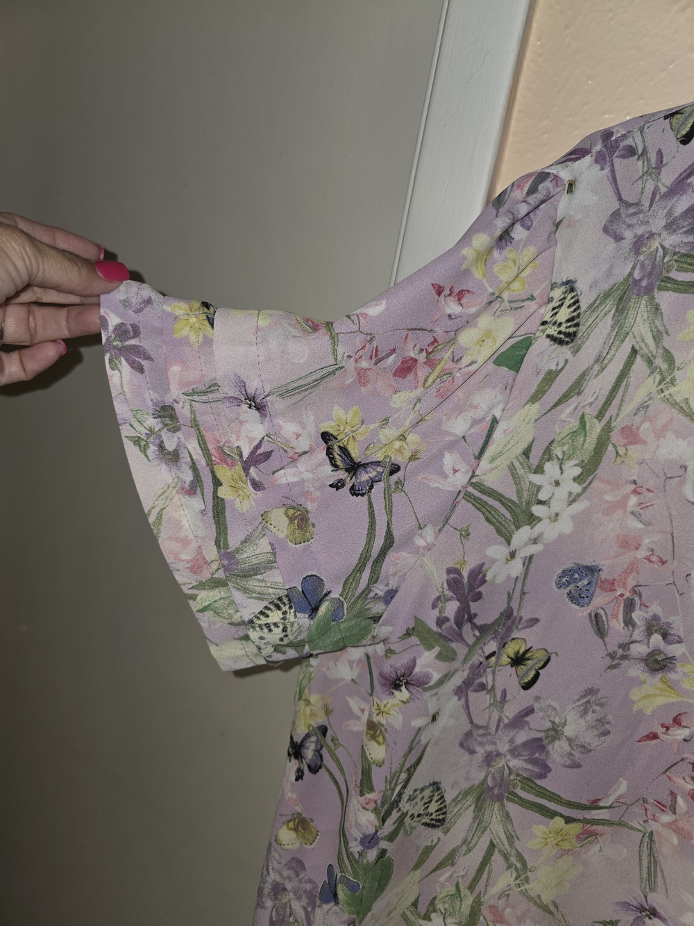 Cynthia Rowley Lavender Botanical Butterfly Split-Neck Blouse - Plus 1X - Picture 3 of 5